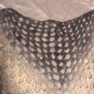 EUC Beach Wrap Hand-crocheted V-shaped Ombré - gorgeous!